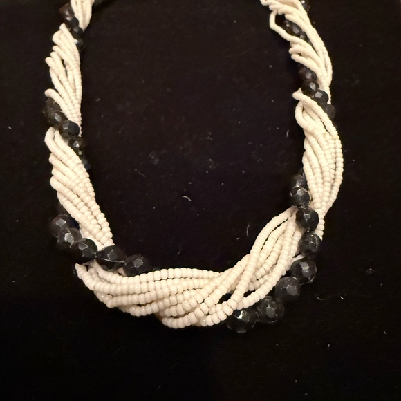 Sophisticated Black Acrylic and White Seed Bead Necklace - Picture 2 of 6
